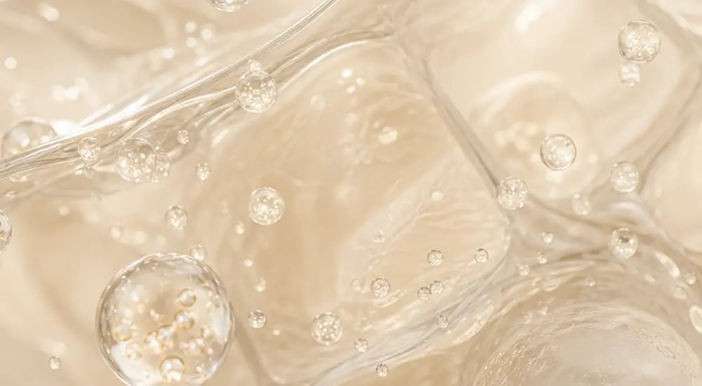 Gel binding water and settling into the tissue